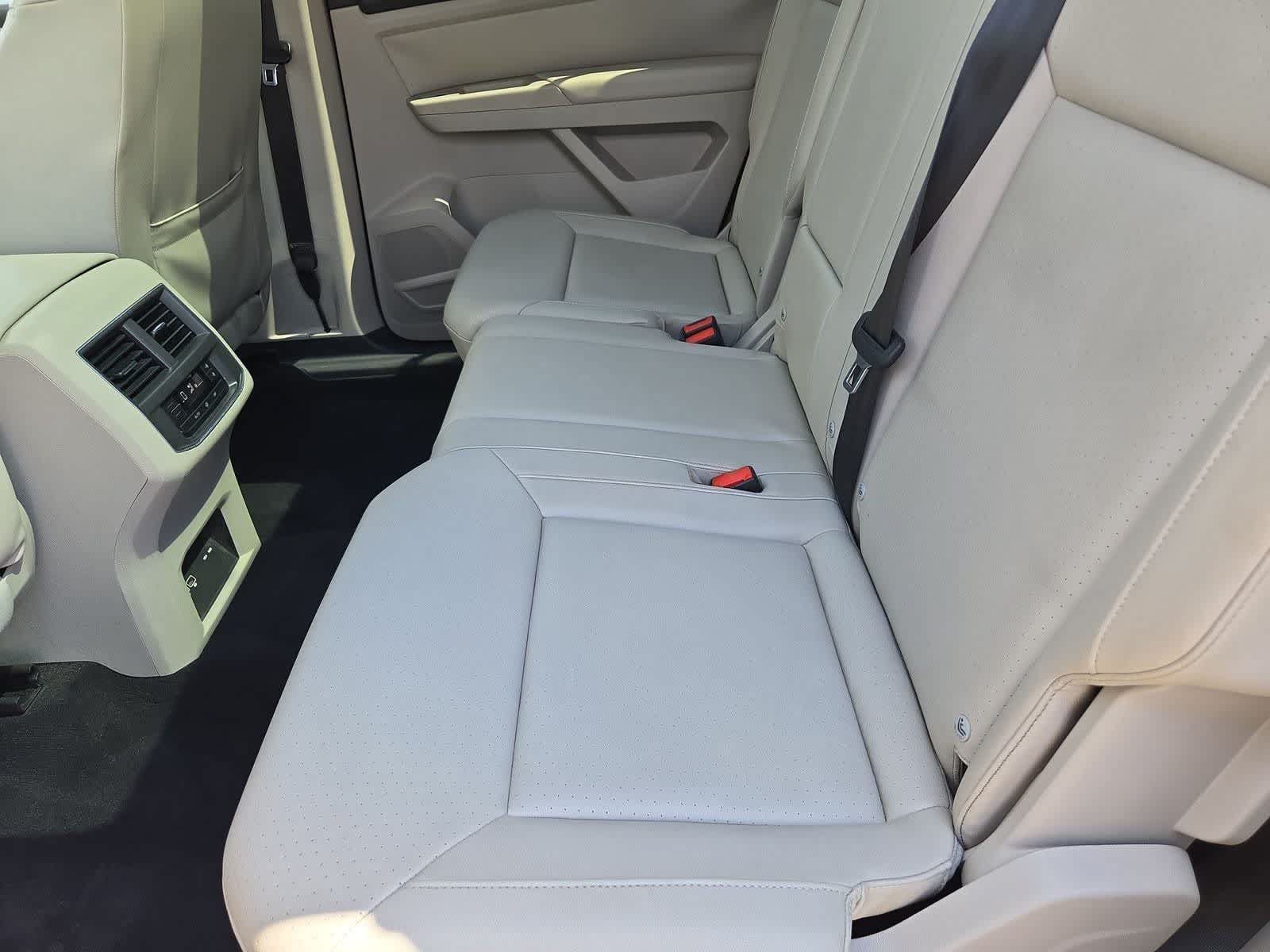 Used 2018 Volkswagen Atlas SEL FWD image 18