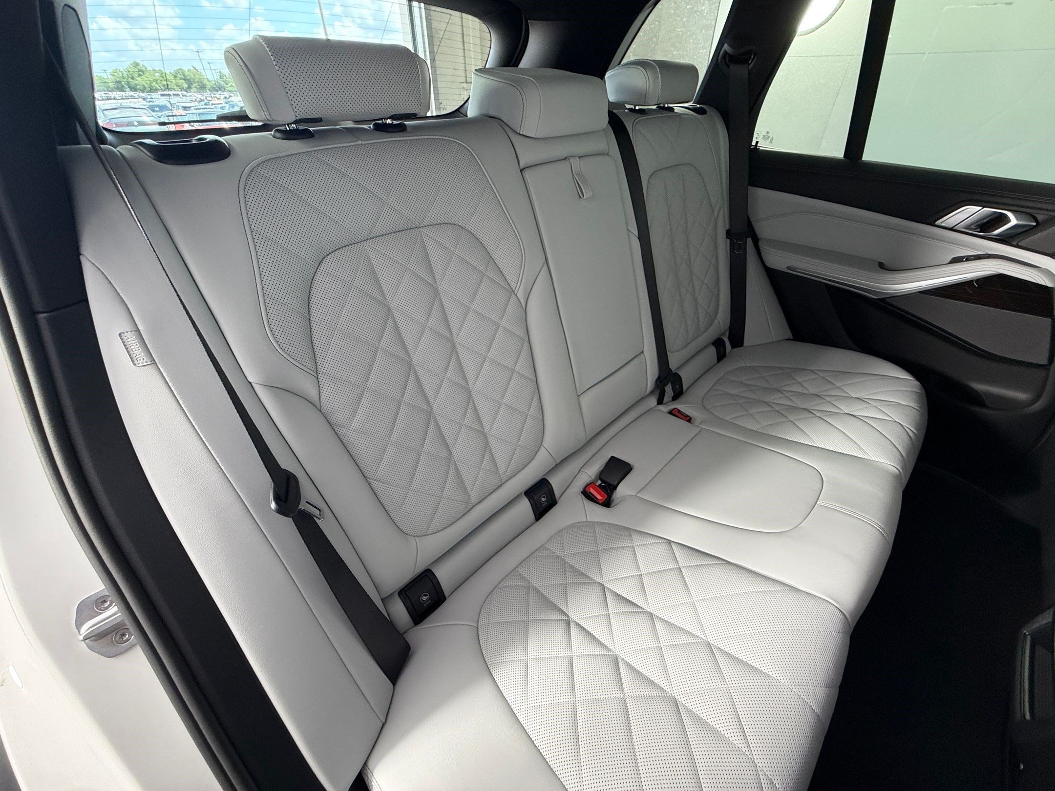 New 2026 BMW X5 sDrive40i w/ Climate Comfort Package RWD image 35