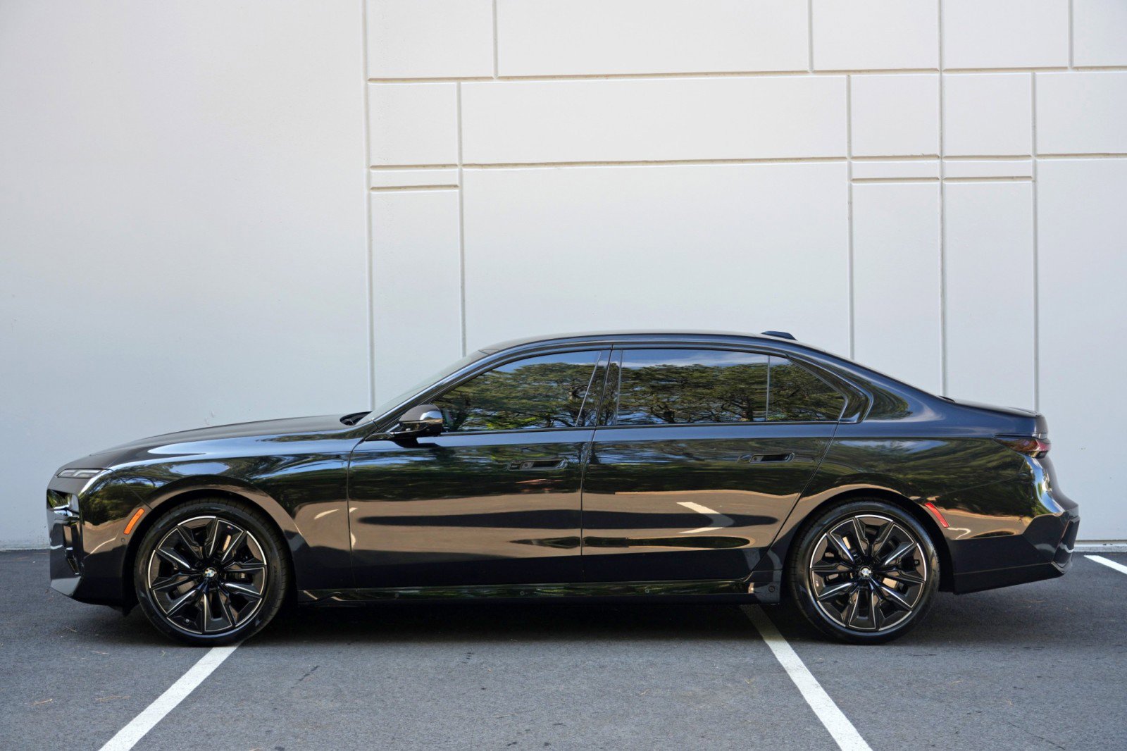 Used 2024 BMW 740i w/ M Sport Professional Package RWD image 59