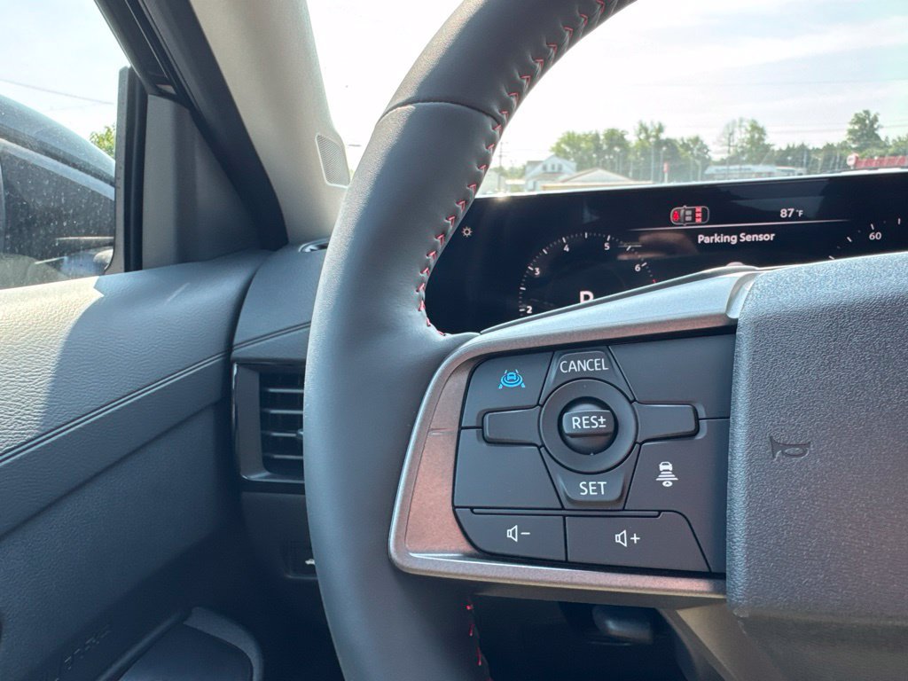 New 2026 Nissan Sentra SR w/ SR Premium Package FWD image 17