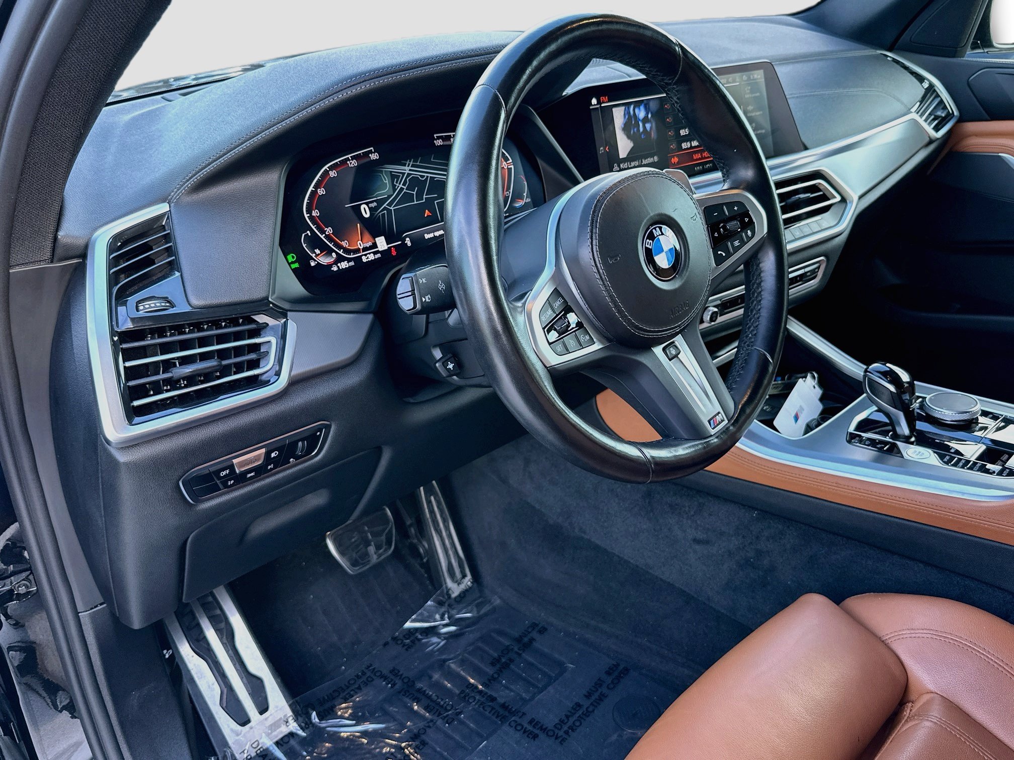 Used 2022 BMW X5 xDrive40i w/ M Sport Package AWD/4WD image 9