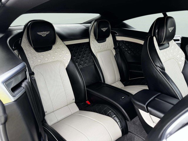 Used 2020 Bentley Continental GT image 37