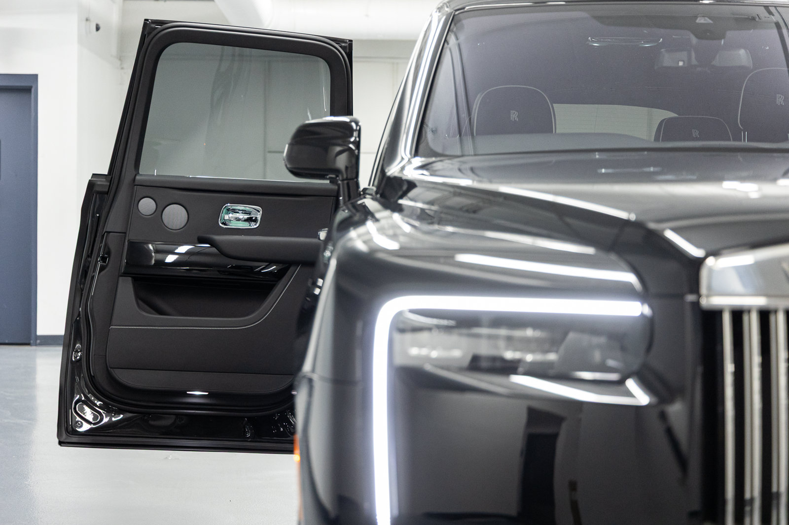 New 2027 Rolls-Royce Cullinan AWD/4WD image 23
