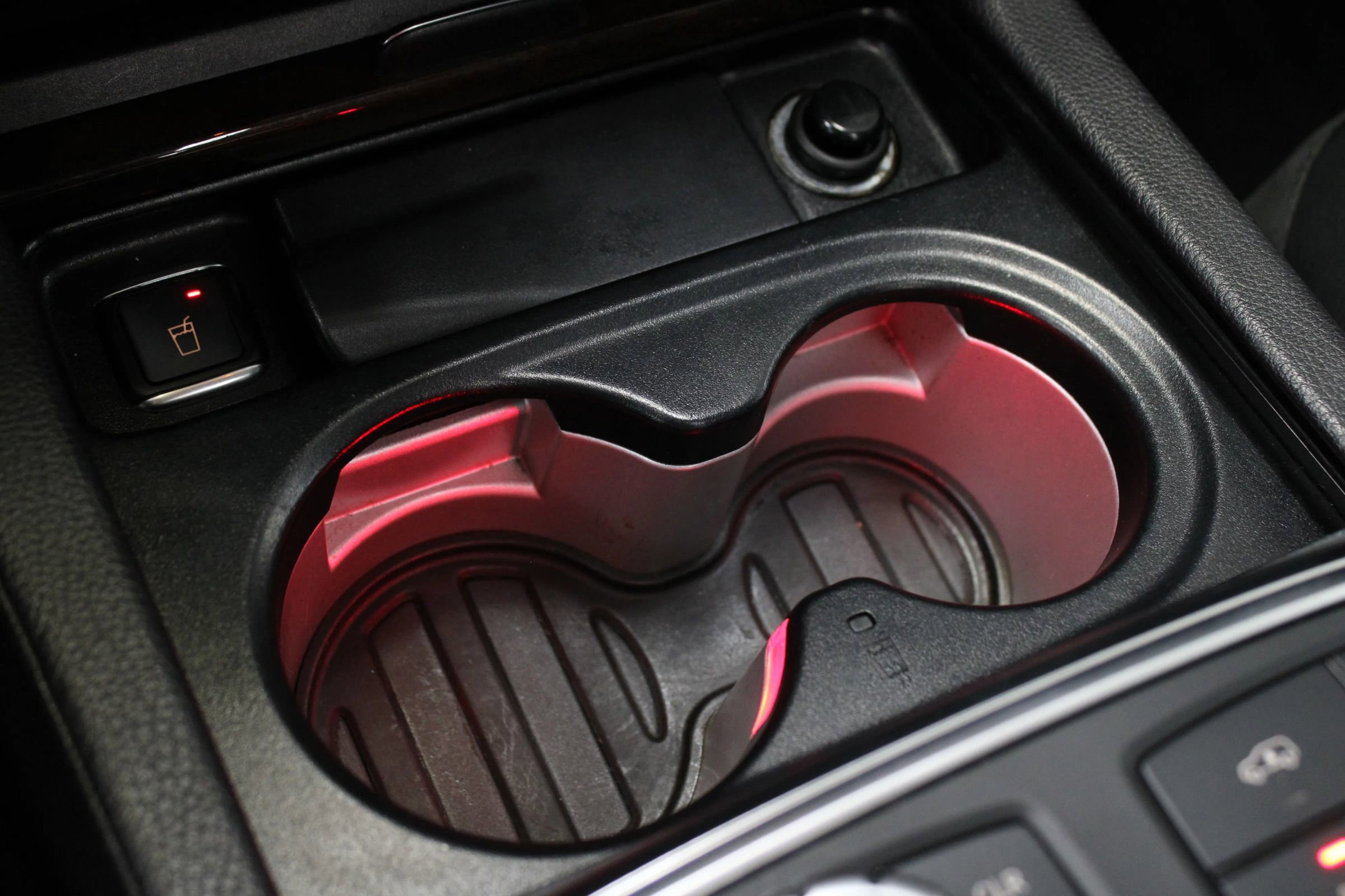 Used 2014 Mercedes-Benz GL 550 4MATIC image 25