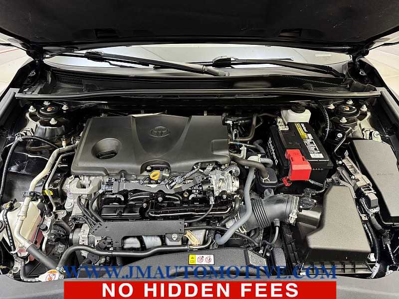 Used 2023 Toyota Camry LE image 10