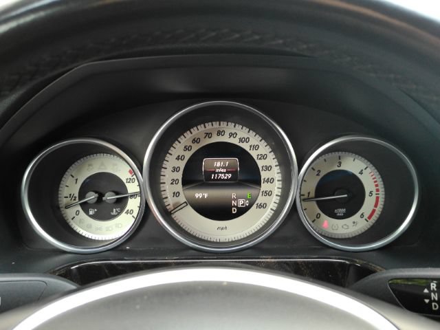 Used 2014 Mercedes-Benz E 250 BlueTEC Sedan image 39