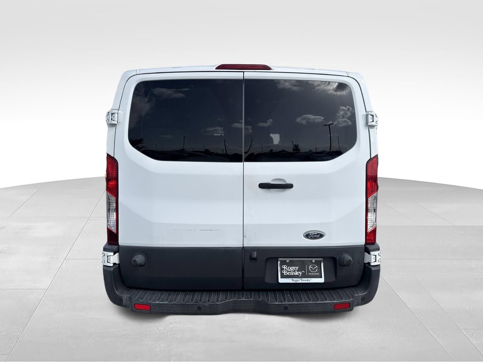 Used 2016 Ford Transit 350 XLT RWD image 6