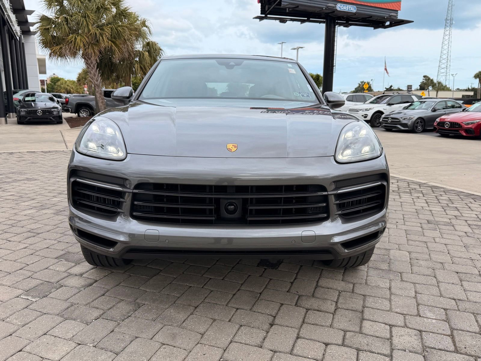 Used 2021 Porsche Cayenne AWD/4WD image 6
