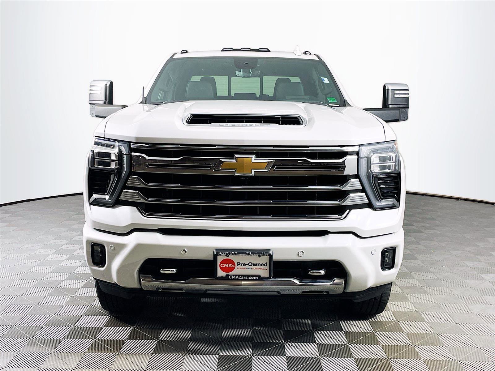 Certified 2024 Chevrolet Silverado 3500 High Country w/ Technology Package image 2