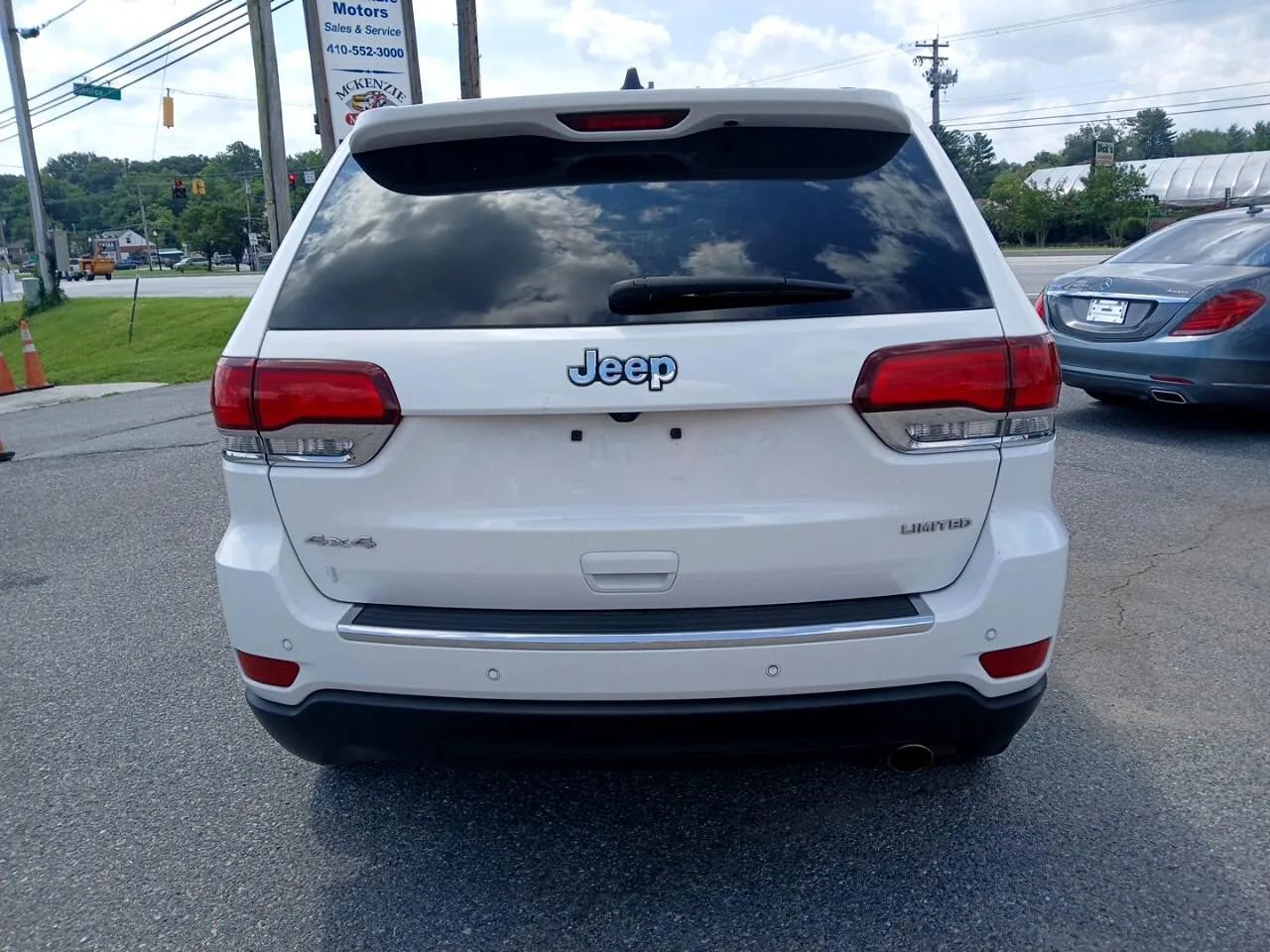 Used 2020 Jeep Grand Cherokee Limited w/ Luxury Group II image 6