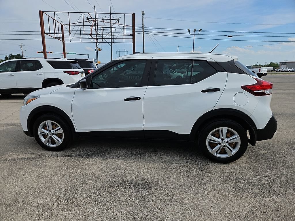 Used 2020 Nissan Kicks S FWD image 3