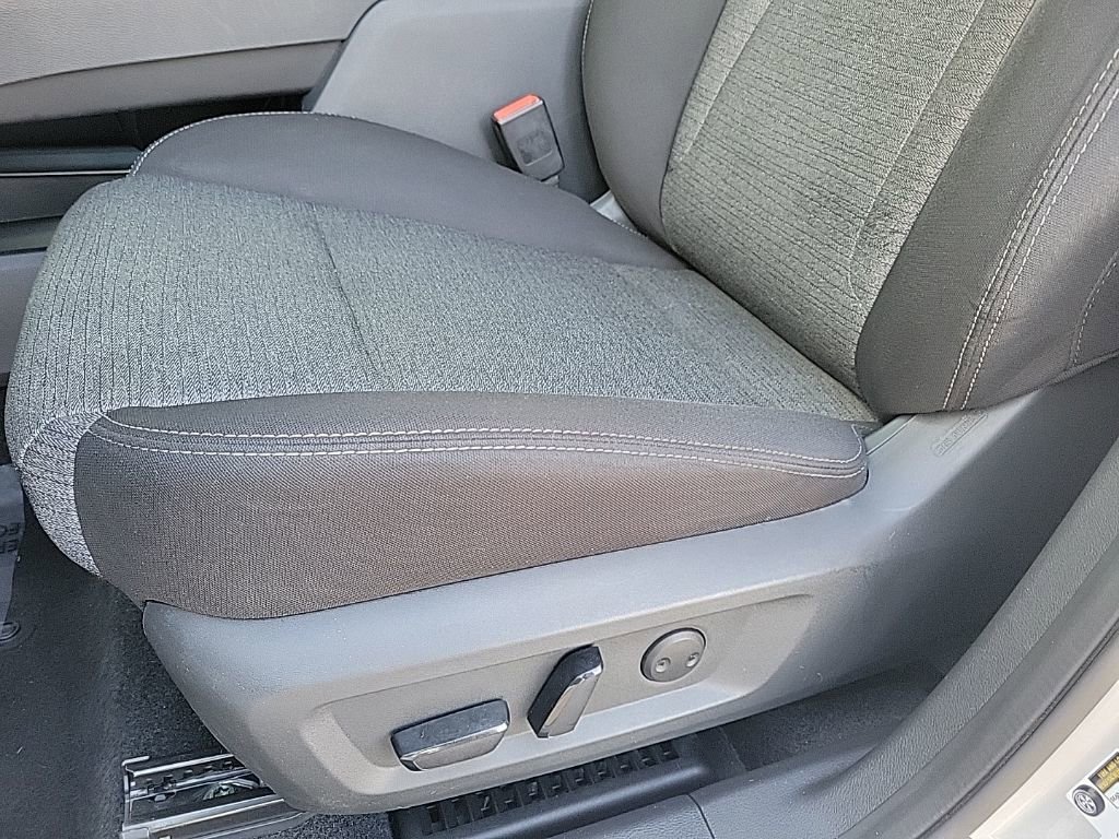 Used 2022 Nissan Rogue SV image 19