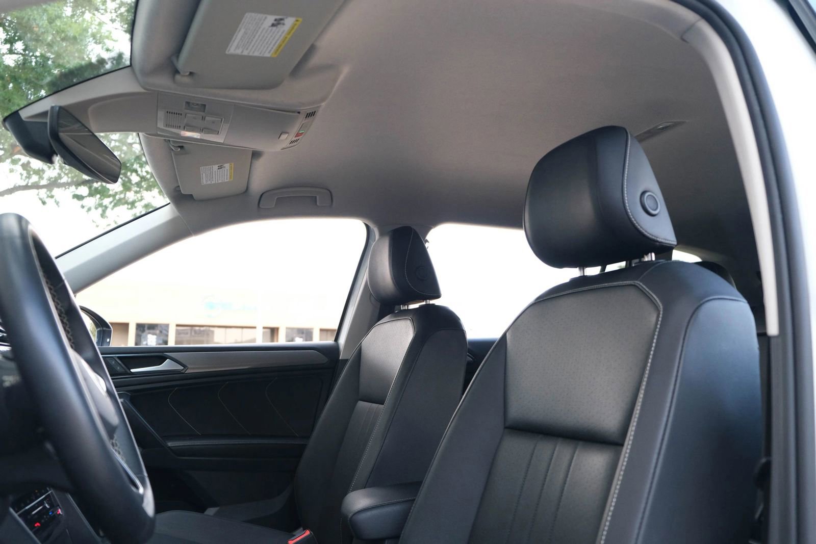 Used 2023 Volkswagen Tiguan SE FWD image 22
