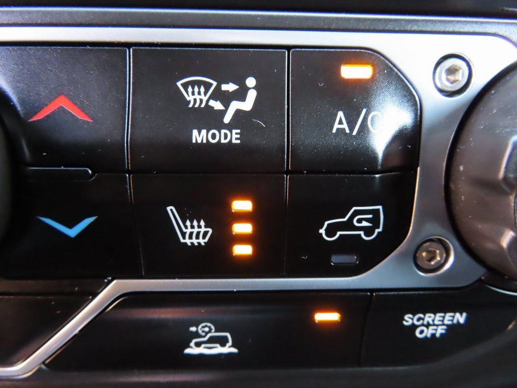 Used 2023 Jeep Wrangler Sahara image 8