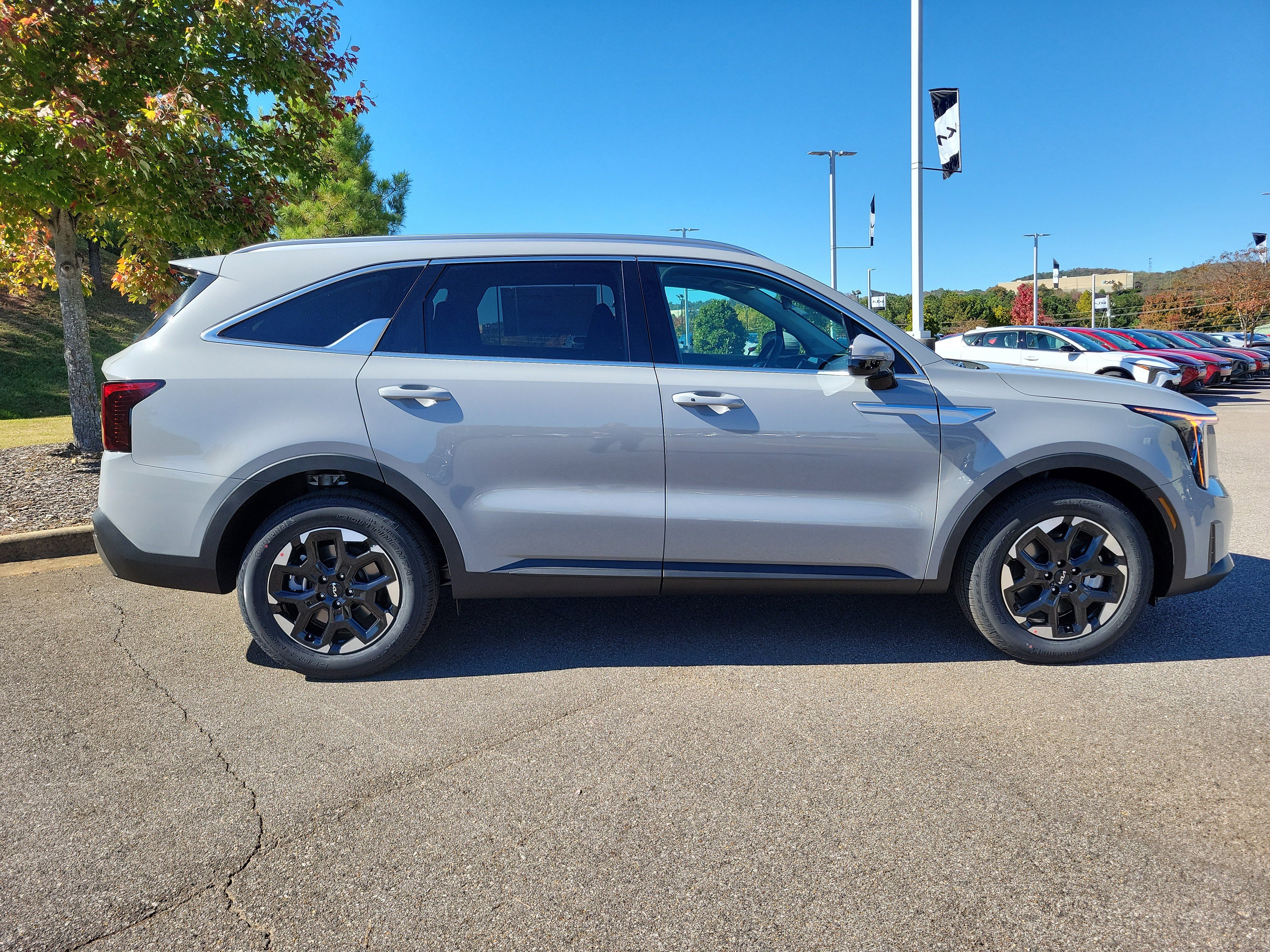 New 2026 Kia Sorento S w/ S Panoramic Sunroof Package image 24