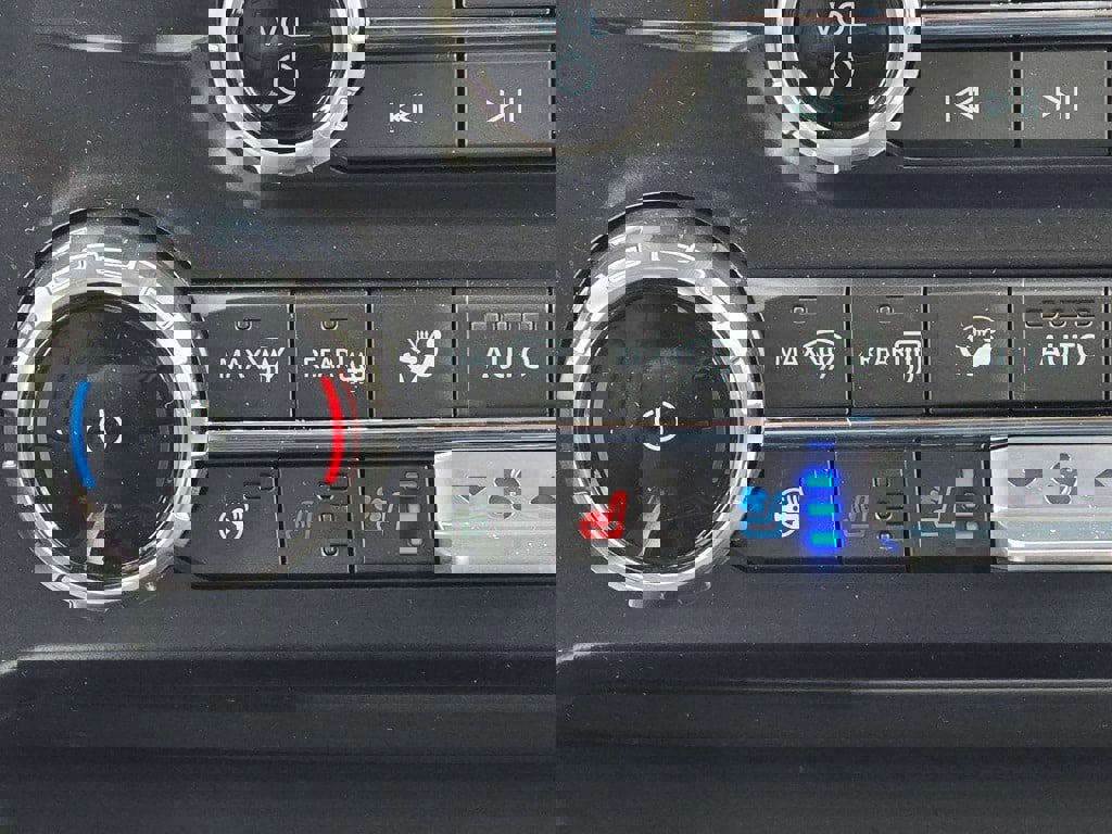 New 2025 Ford F350 Lariat w/ FX4 Off-Road Package image 15