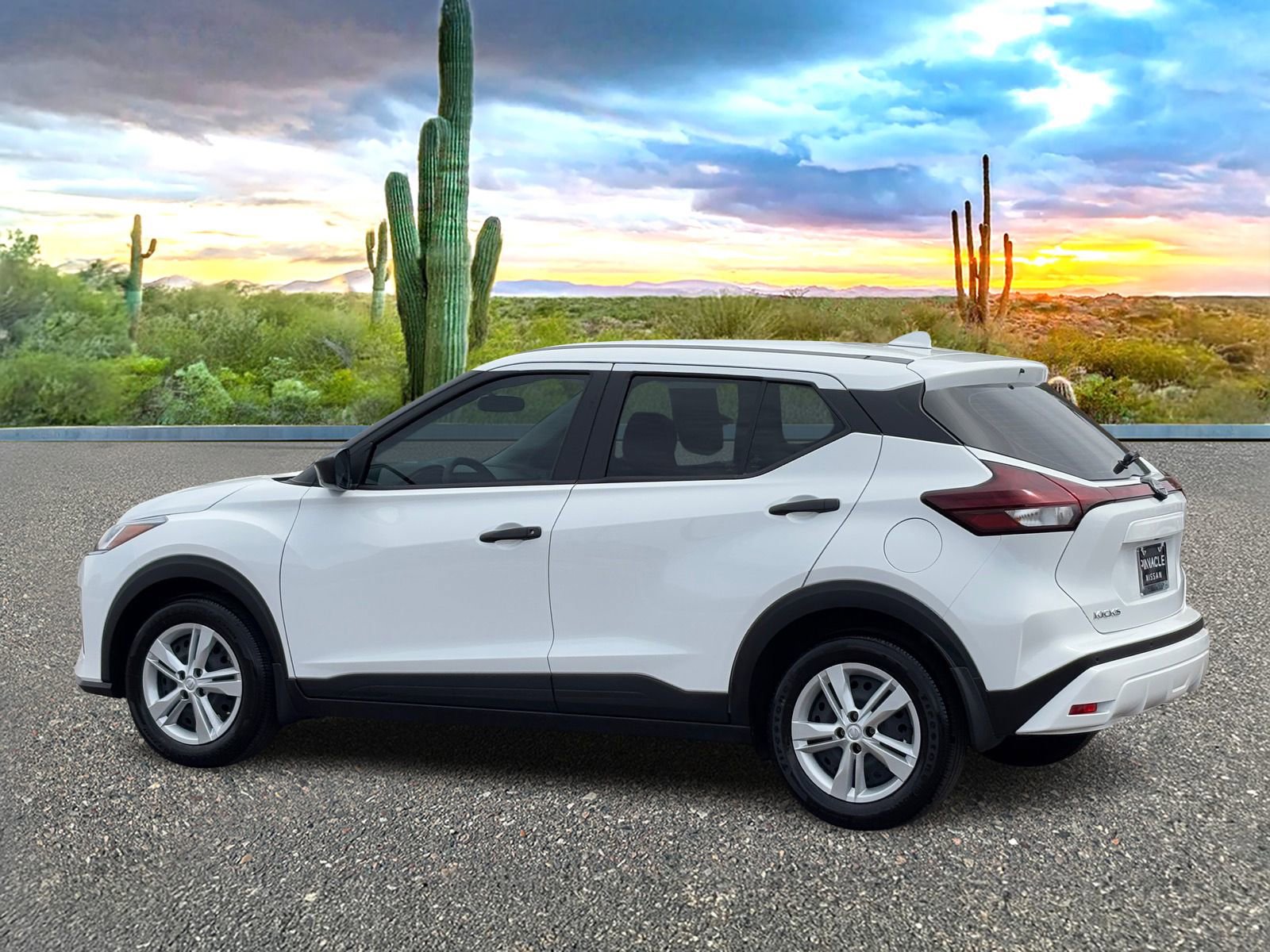 Certified 2025 Nissan Kicks Play S image 4