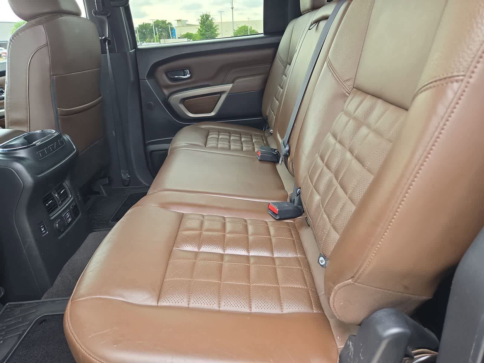 Used 2021 Nissan Titan Platinum Reserve AWD/4WD image 18