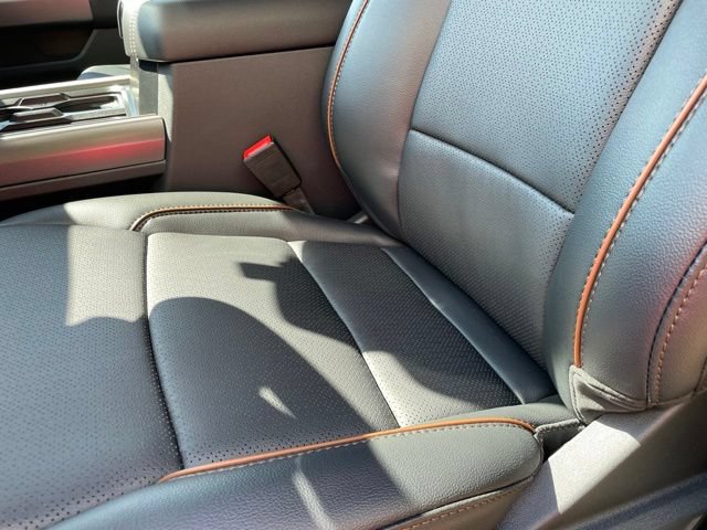 New 2026 Ford F250 Lariat w/ Black Appearance Package AWD/4WD image 13