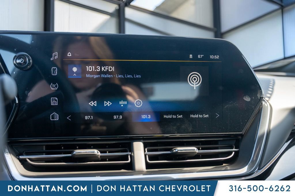 New 2026 Chevrolet Trax RS FWD image 9