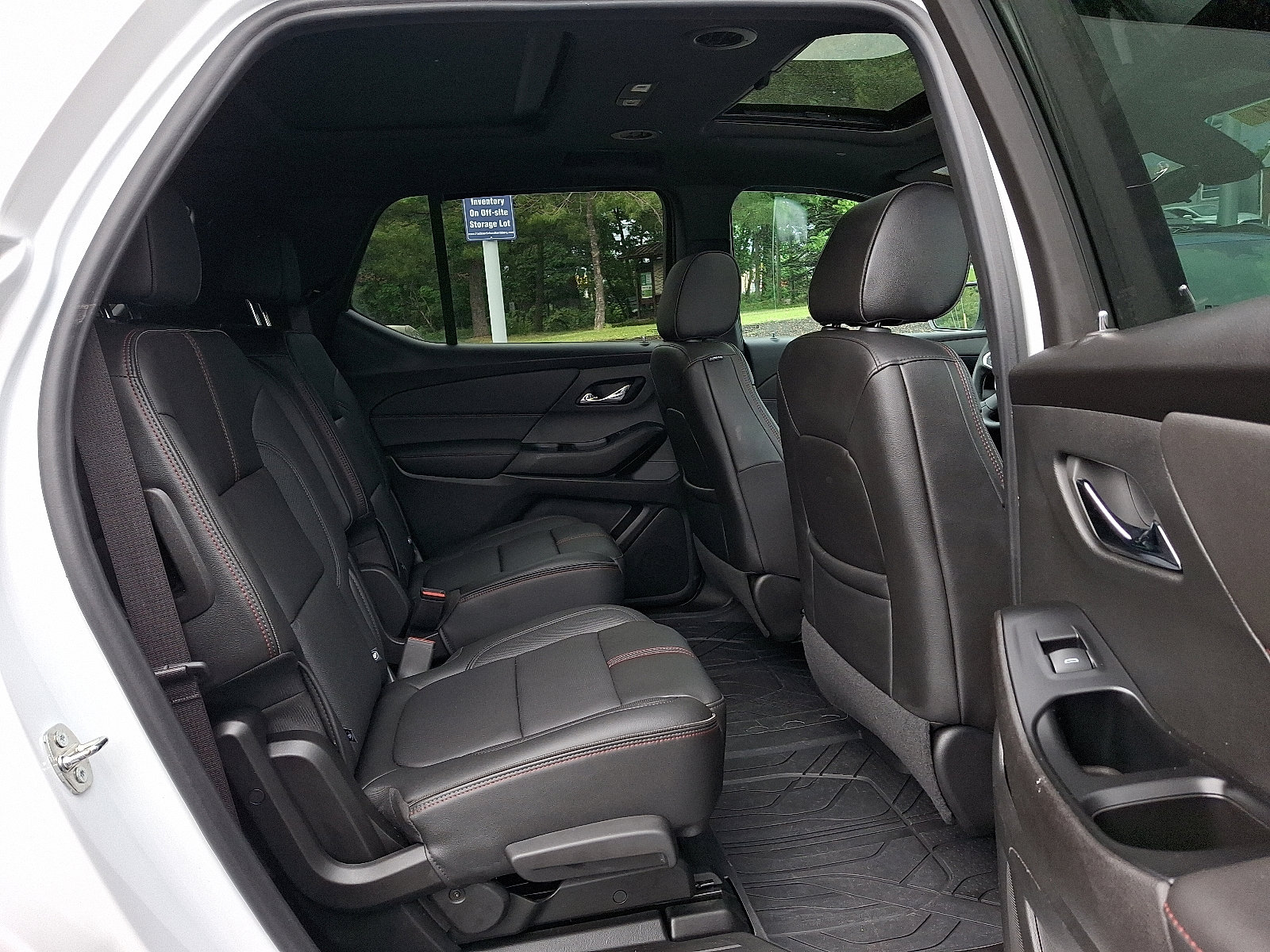 Used 2023 Chevrolet Traverse RS AWD/4WD image 48