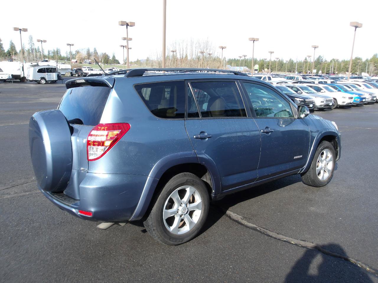 Used 2010 Toyota RAV4 Limited AWD/4WD image 5