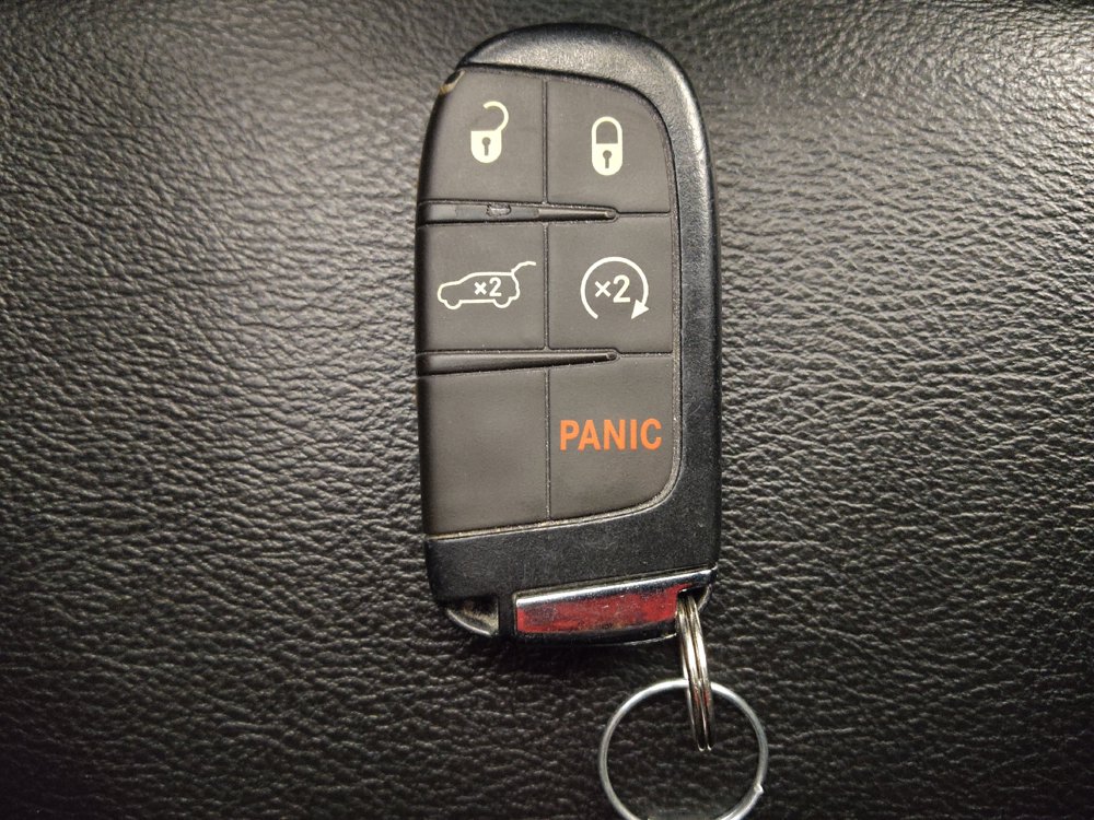 Used 2023 Jeep Compass Latitude w/ Convenience Group AWD/4WD image 32
