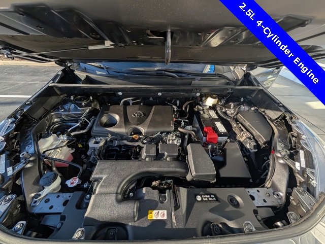 Used 2022 Toyota RAV4 XLE image 18