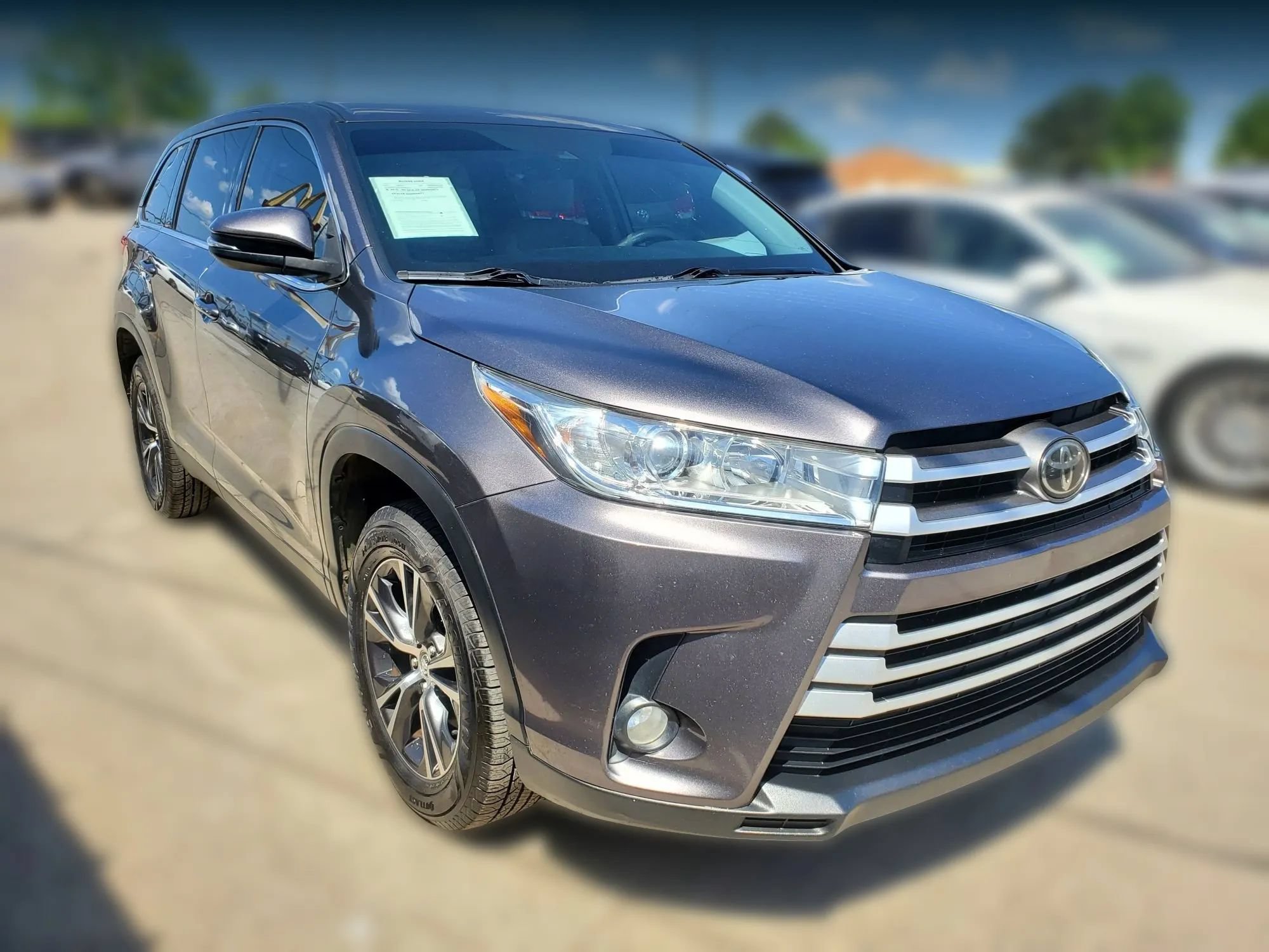 Used 2019 Toyota Highlander Plus FWD image 20