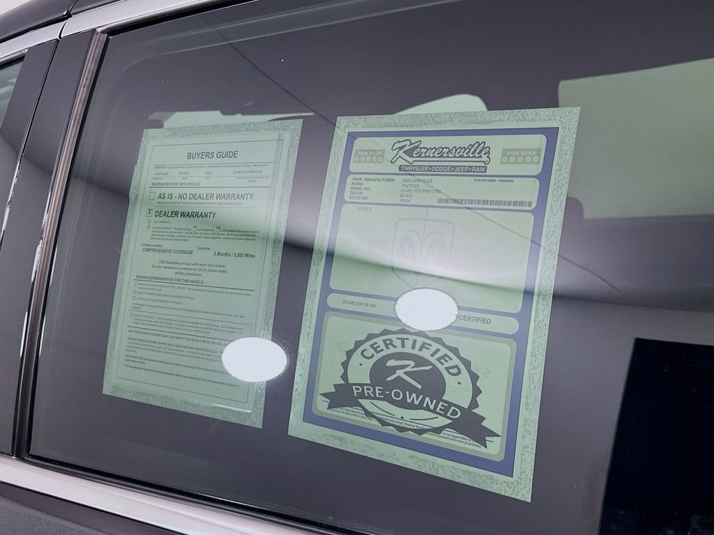 Used 2023 Chrysler Pacifica Touring image 35