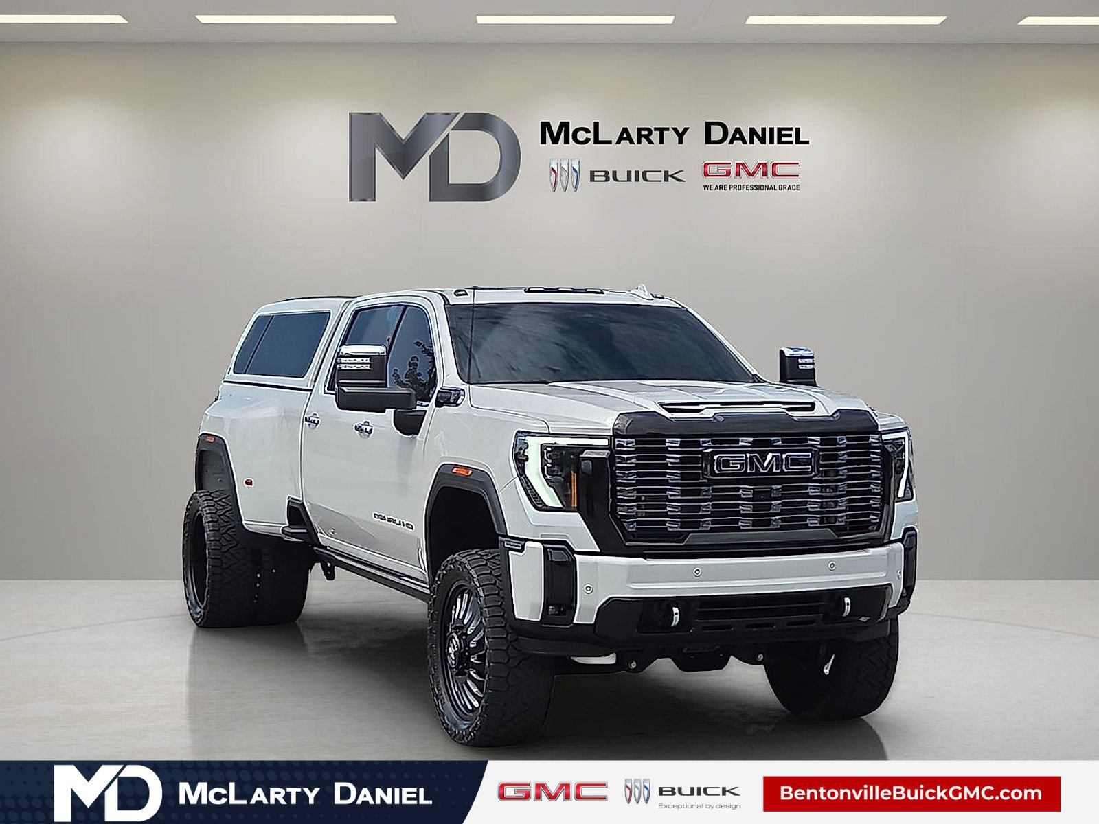 Used 2025 GMC Sierra 3500 Denali Ultimate AWD/4WD video 1