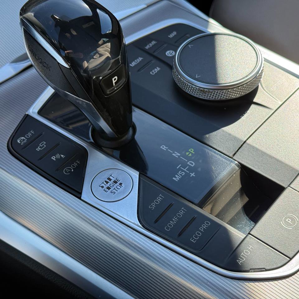 Used 2020 BMW 330i xDrive Sedan AWD/4WD image 14