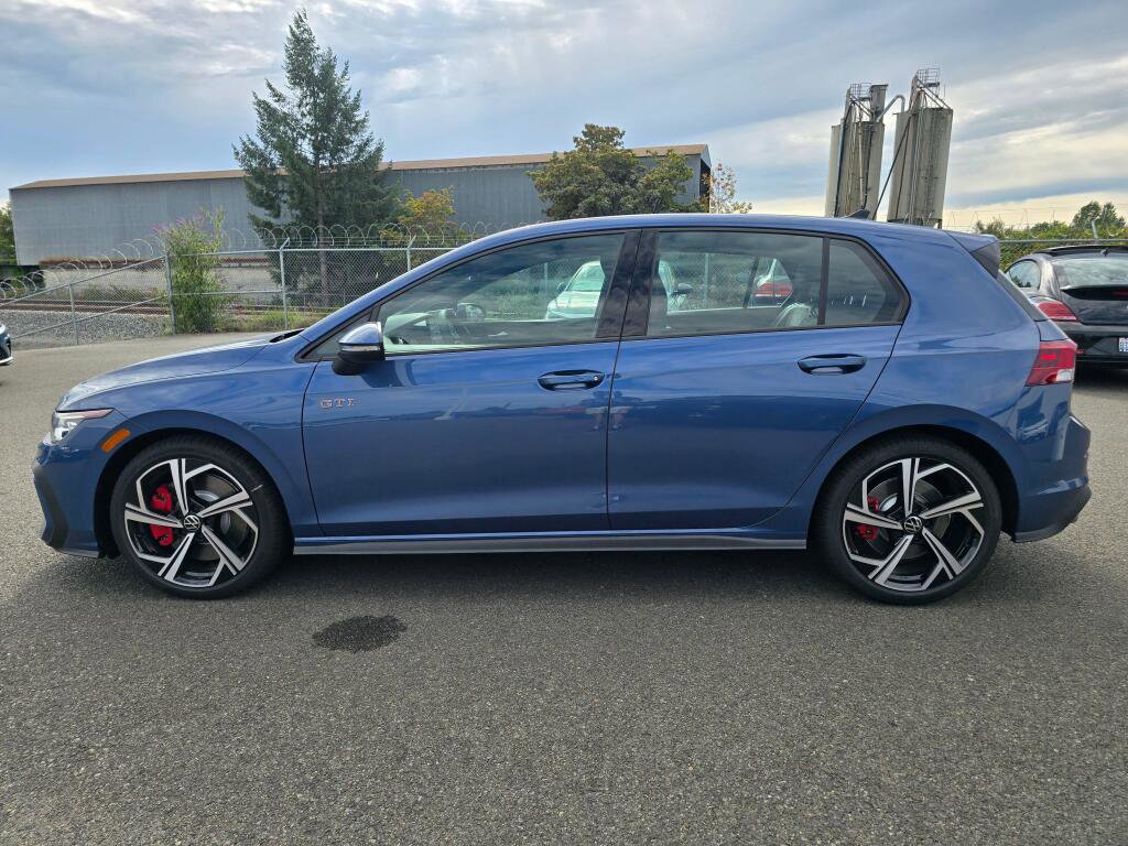 New 2025 Volkswagen GTI SE image 7
