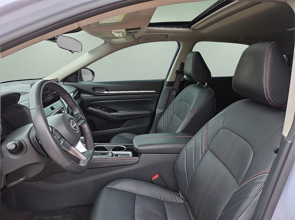 Used 2024 Nissan Altima 2.0 SR image 24