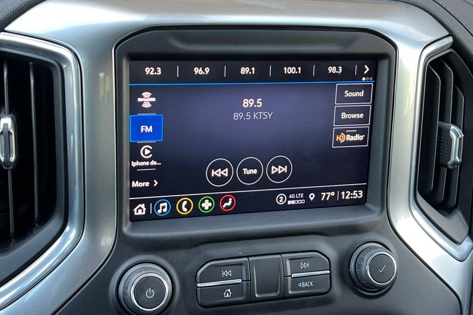 Used 2021 Chevrolet Silverado 1500 LT w/ Z71 Off-Road Package AWD/4WD image 14