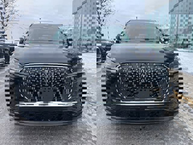 Used 2025 Lincoln Aviator Premiere image 2