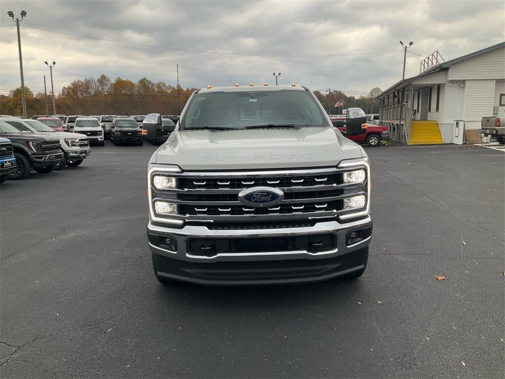 New 2026 Ford F350 Lariat w/ Chrome Package image 2