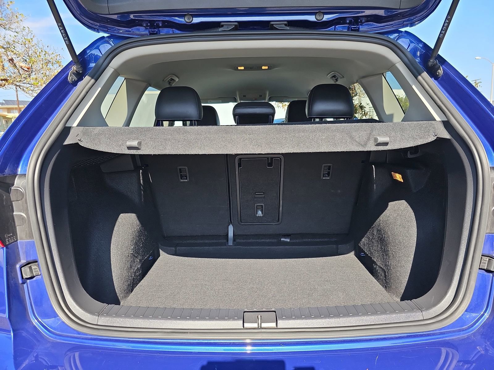 Used 2022 Volkswagen Taos SE image 12