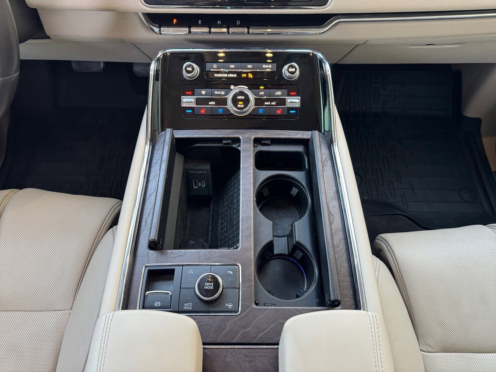 Used 2021 Lincoln Navigator L Reserve w/ Luxury Package image 11