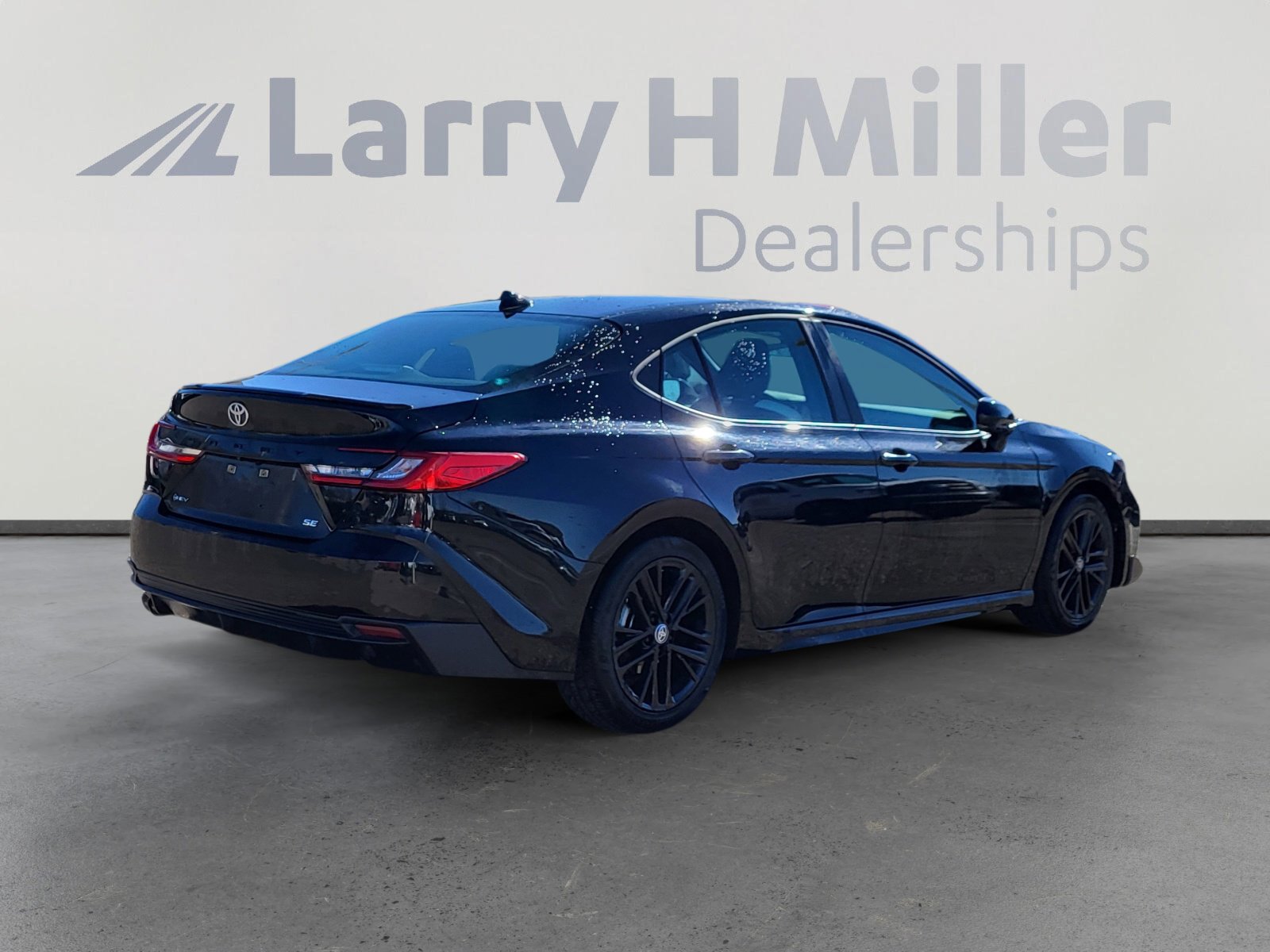 Certified 2025 Toyota Camry SE image 5