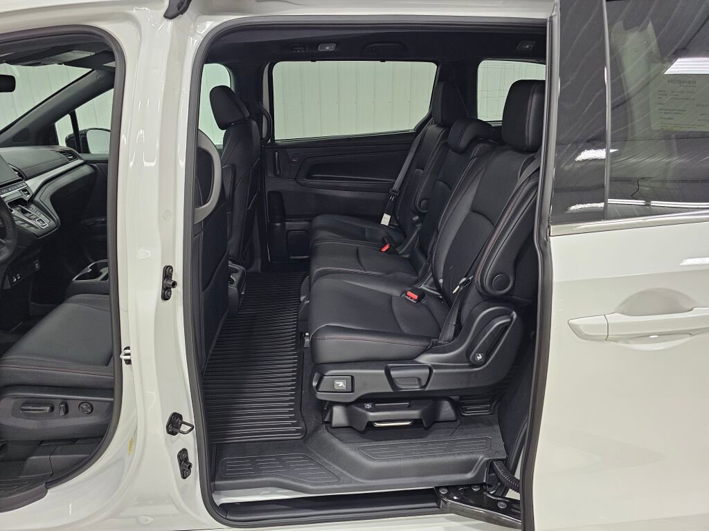 New 2026 Honda Odyssey Sport-L image 3