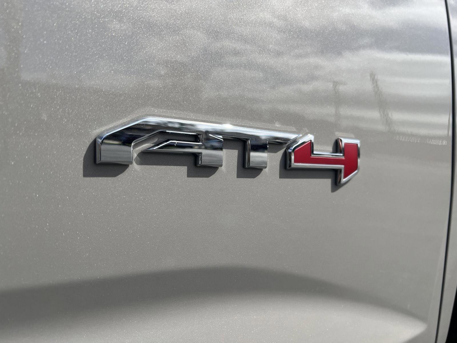 New 2026 GMC Terrain AT4 w/ Technology Package II AWD/4WD image 3