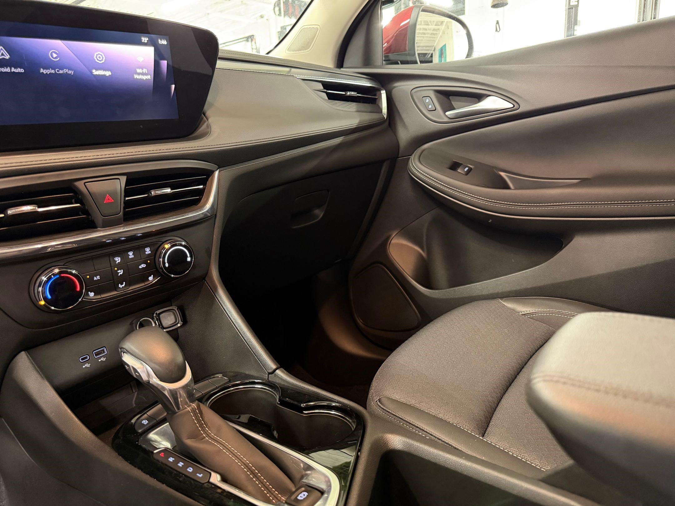 Used 2024 Buick Encore GX Preferred w/ Comfort Package FWD image 27
