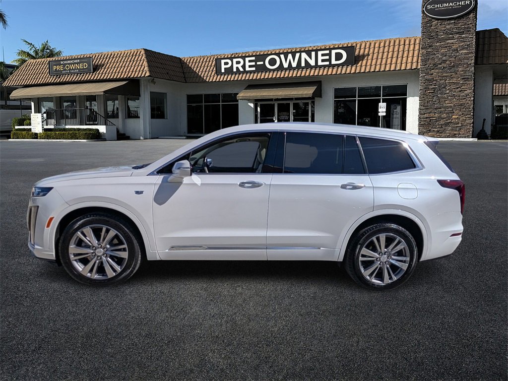 Used 2025 Cadillac XT6 Premium Luxury image 4
