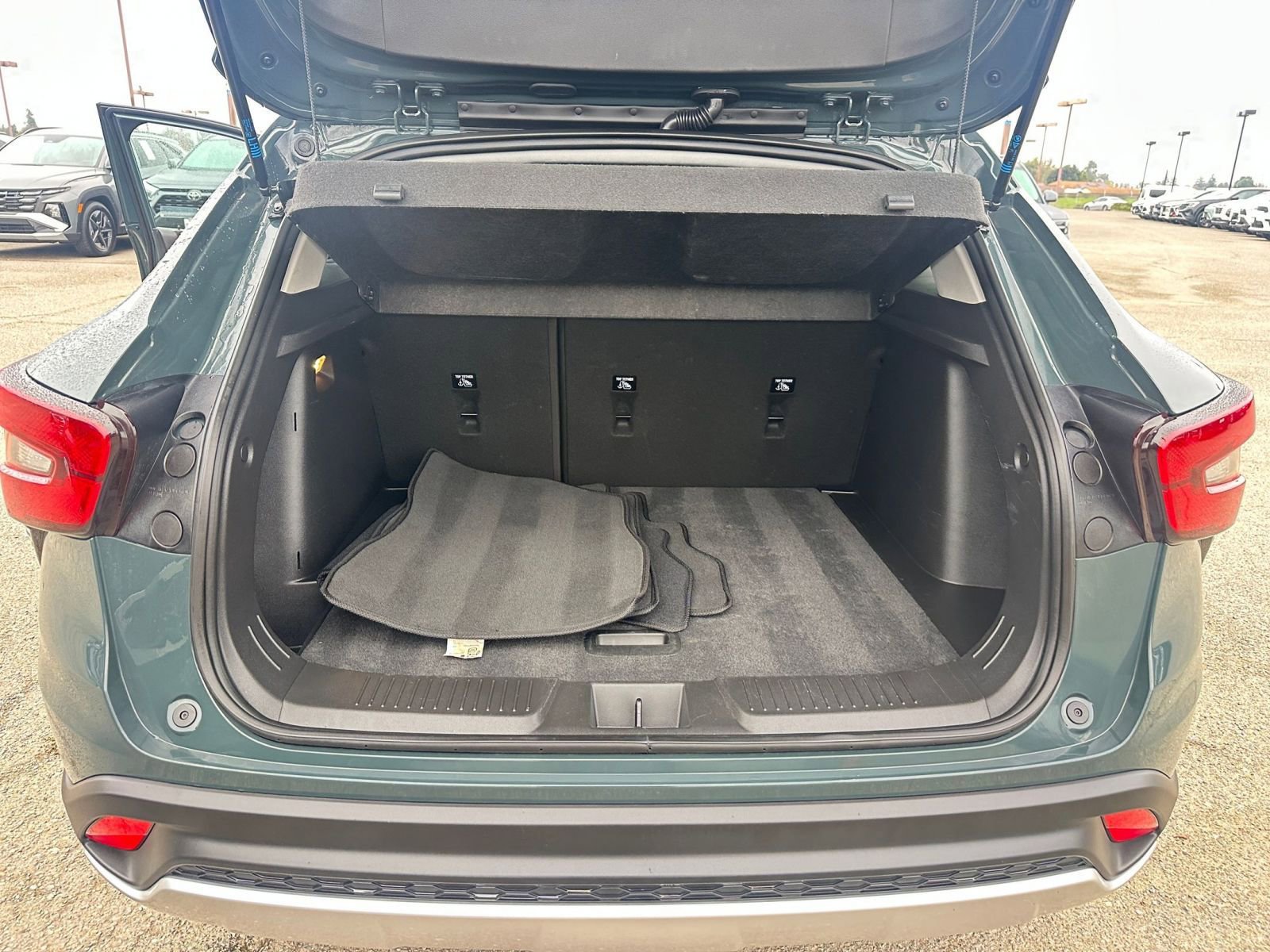 Used 2025 Chevrolet Trax LT image 31