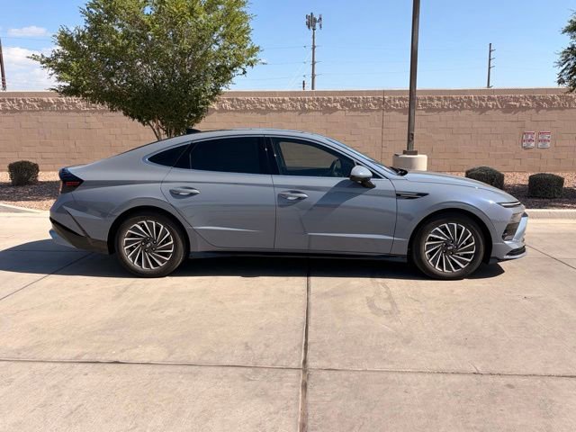 Used 2024 Hyundai Sonata Limited FWD image 3