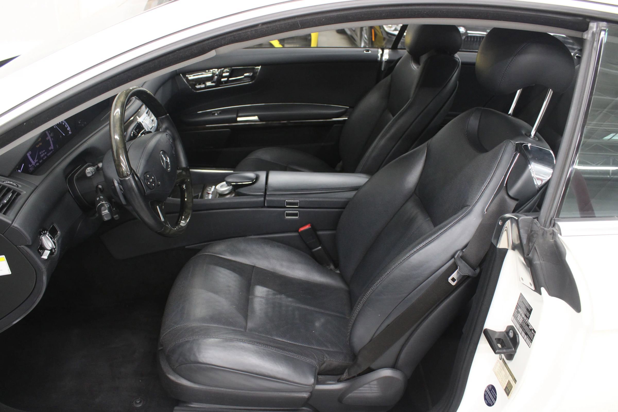 Used 2012 Mercedes-Benz CL 550 4MATIC image 10