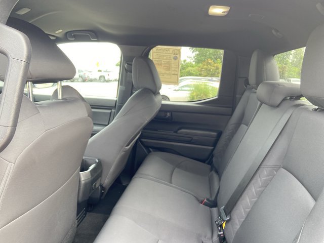 Used 2025 Toyota Tacoma SR5 AWD/4WD image 17