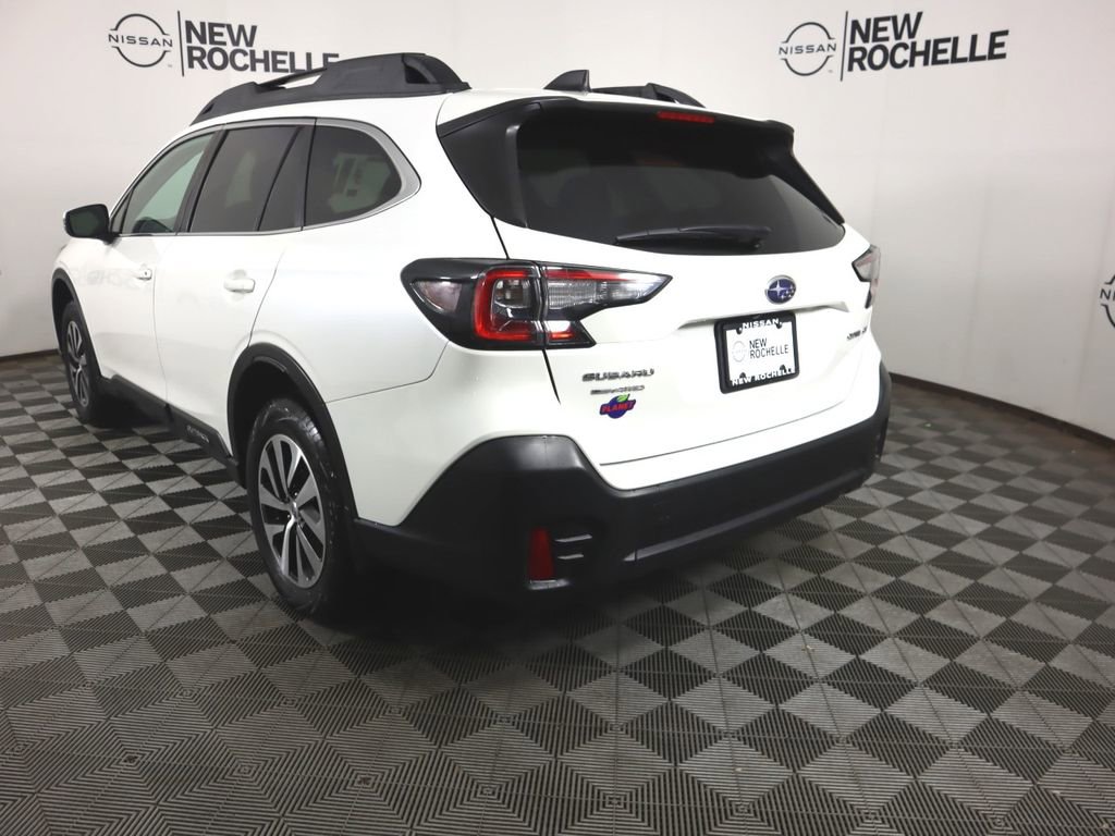 Used 2022 Subaru Outback Premium AWD/4WD image 5