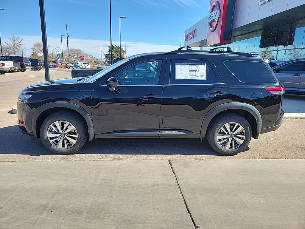 New 2026 Nissan Pathfinder SL FWD image 4